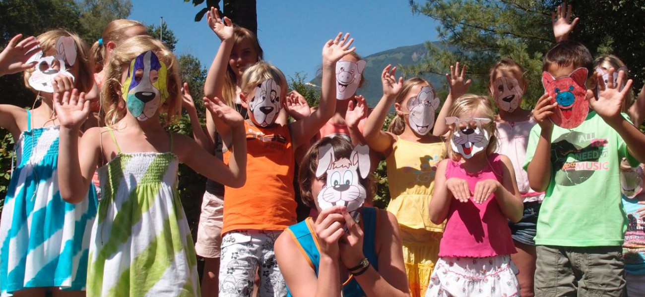 Camping in Savoie - Mini-Club masks